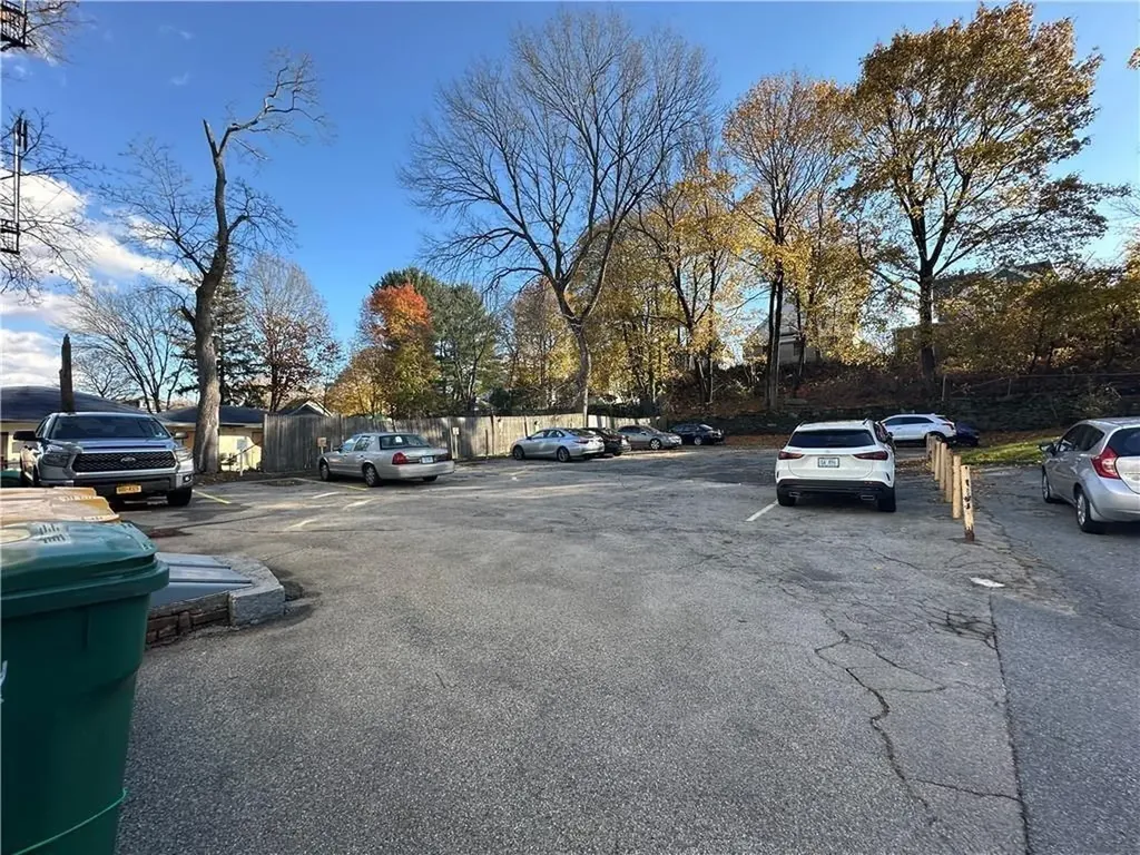 71 Hamlet Avenue Woonsocket RI 02895