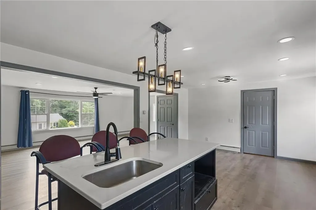 172 Knotty Oak Road Coventry RI 02816