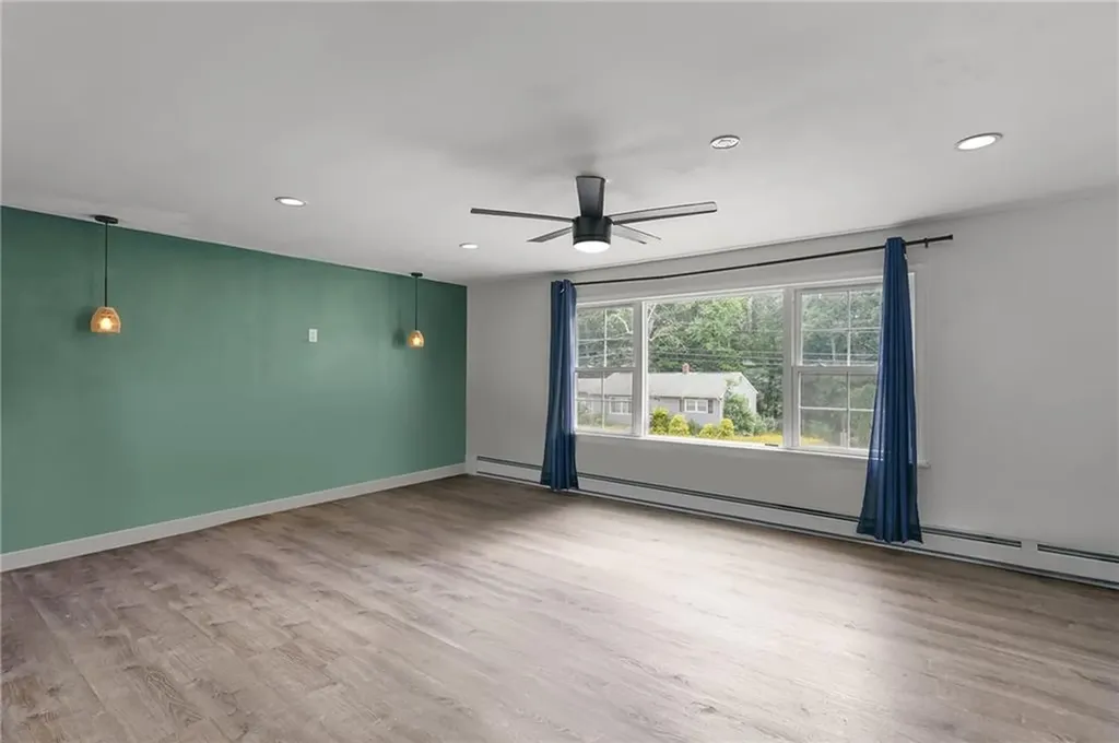 172 Knotty Oak Road Coventry RI 02816