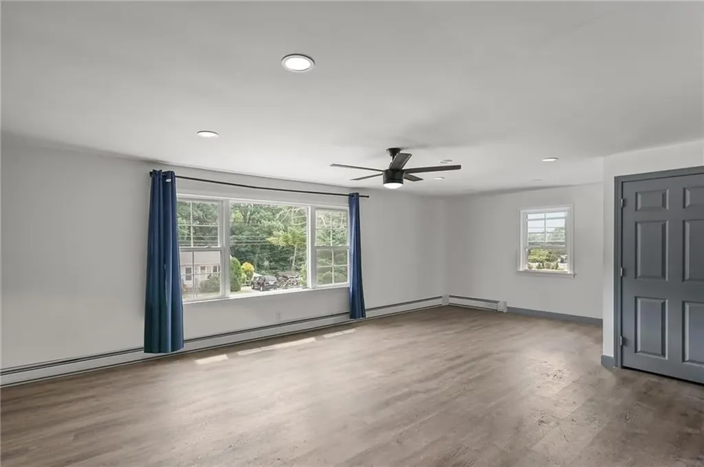 172 Knotty Oak Road Coventry RI 02816