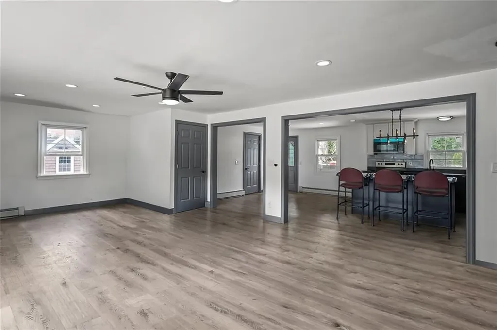 172 Knotty Oak Road Coventry RI 02816