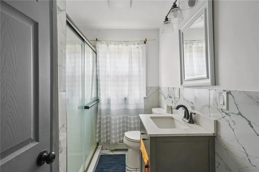 172 Knotty Oak Road Coventry RI 02816