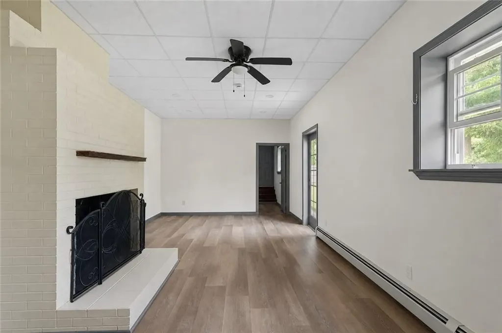 172 Knotty Oak Road Coventry RI 02816