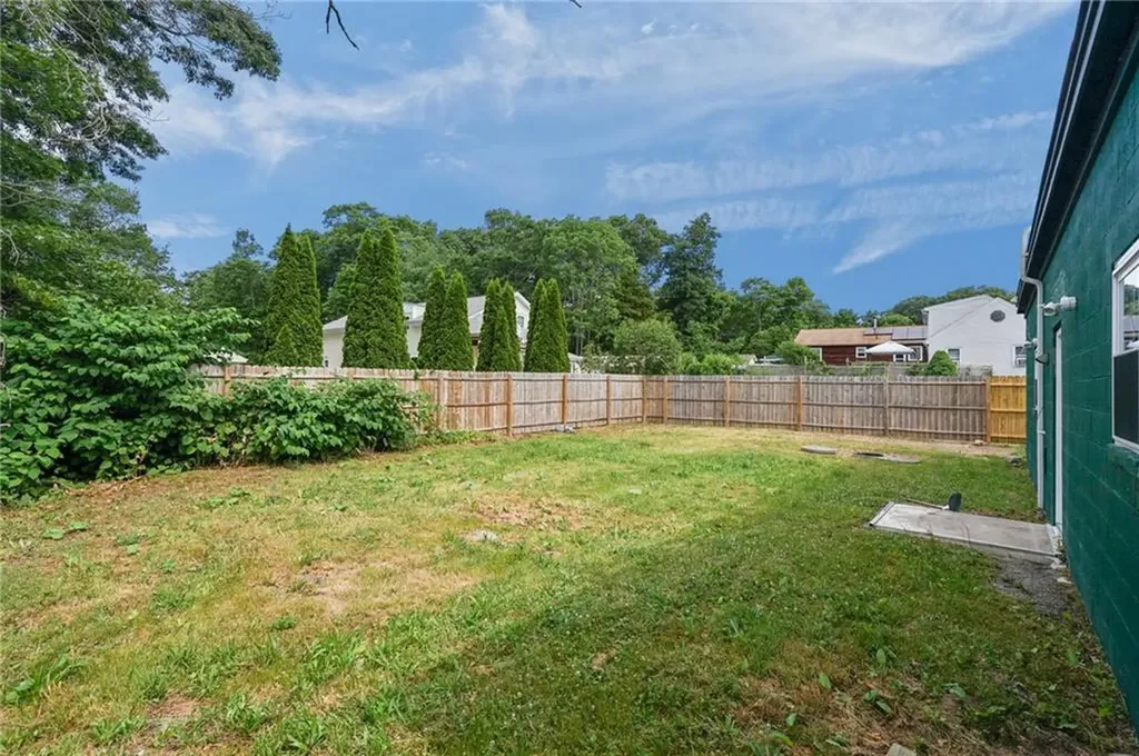 172 Knotty Oak Road Coventry RI 02816
