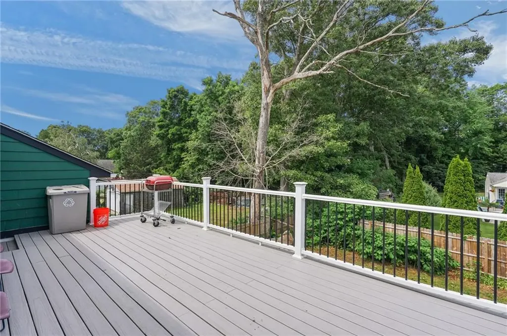 172 Knotty Oak Road Coventry RI 02816