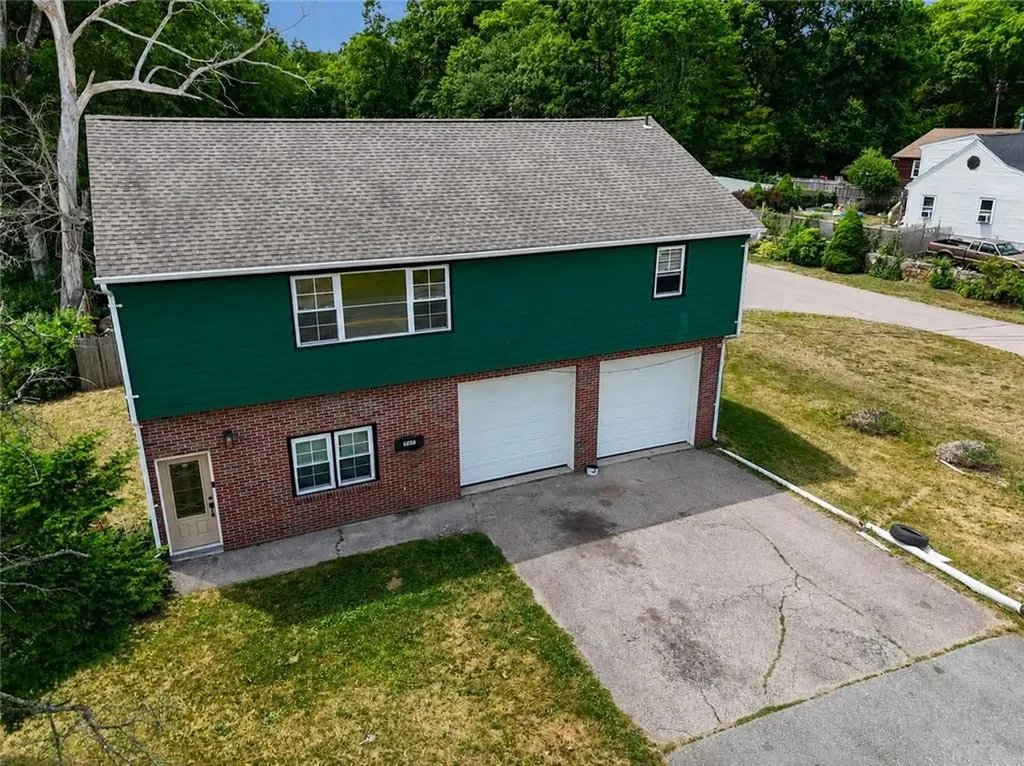 172 Knotty Oak Road Coventry RI 02816