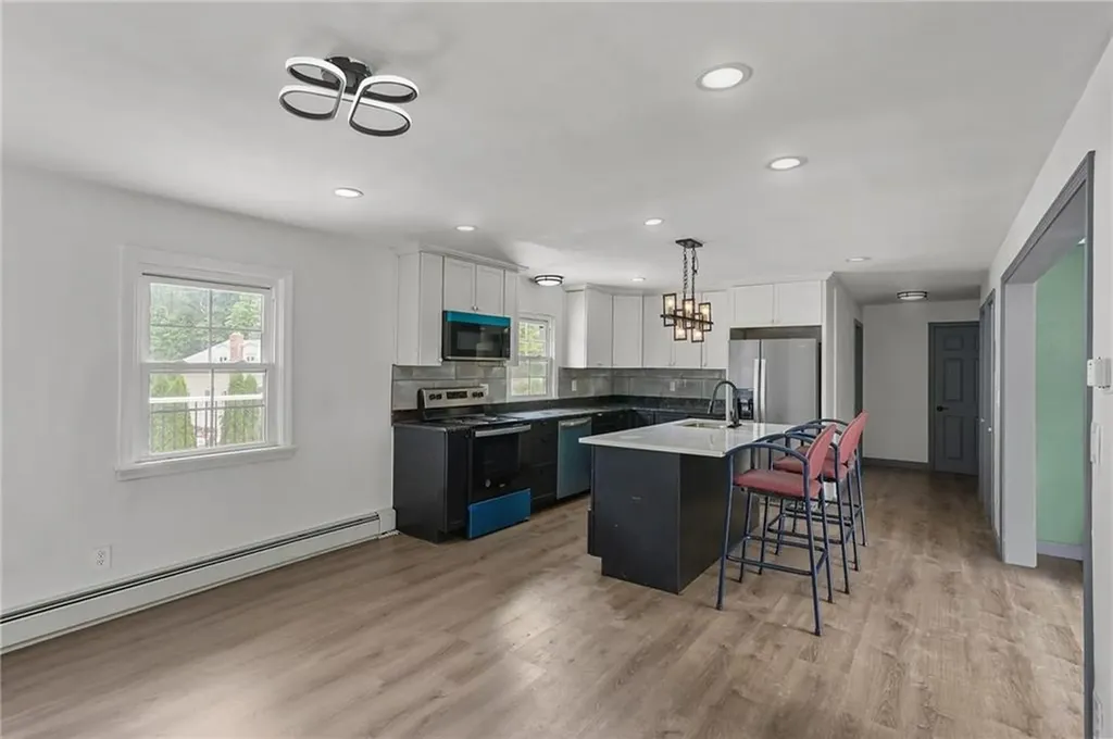 172 Knotty Oak Road Coventry RI 02816