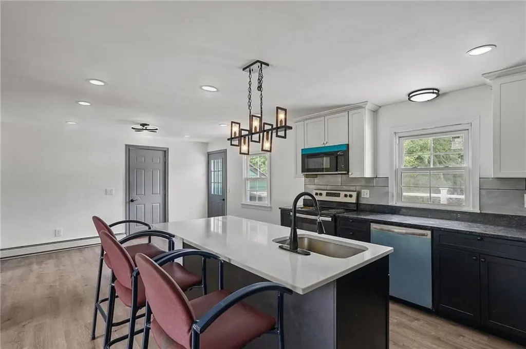 172 Knotty Oak Road Coventry RI 02816