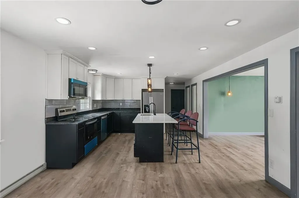 172 Knotty Oak Road Coventry RI 02816