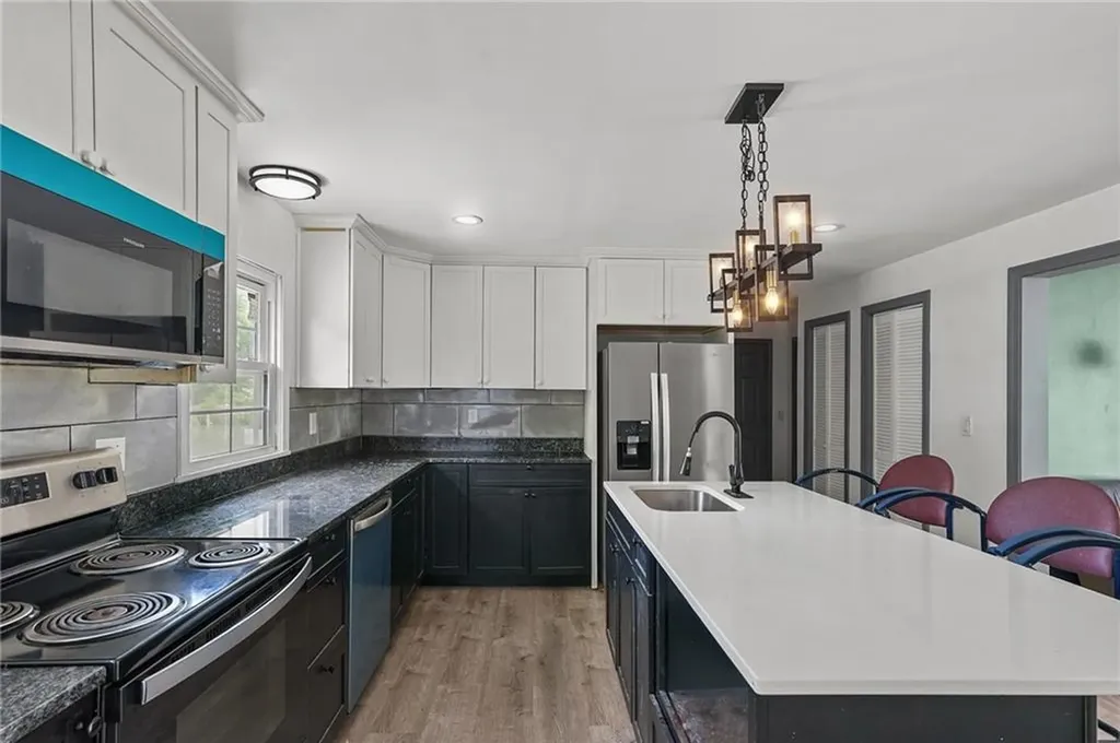 172 Knotty Oak Road Coventry RI 02816