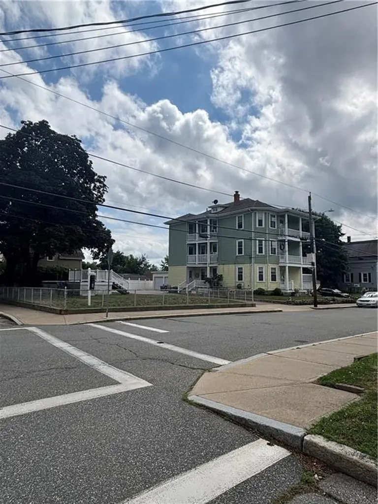 351 Robinson Street Woonsocket RI 02895