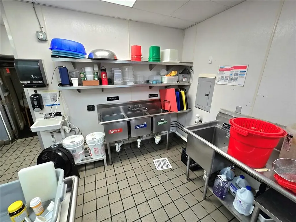172 Wayland Avenue Providence RI 02906