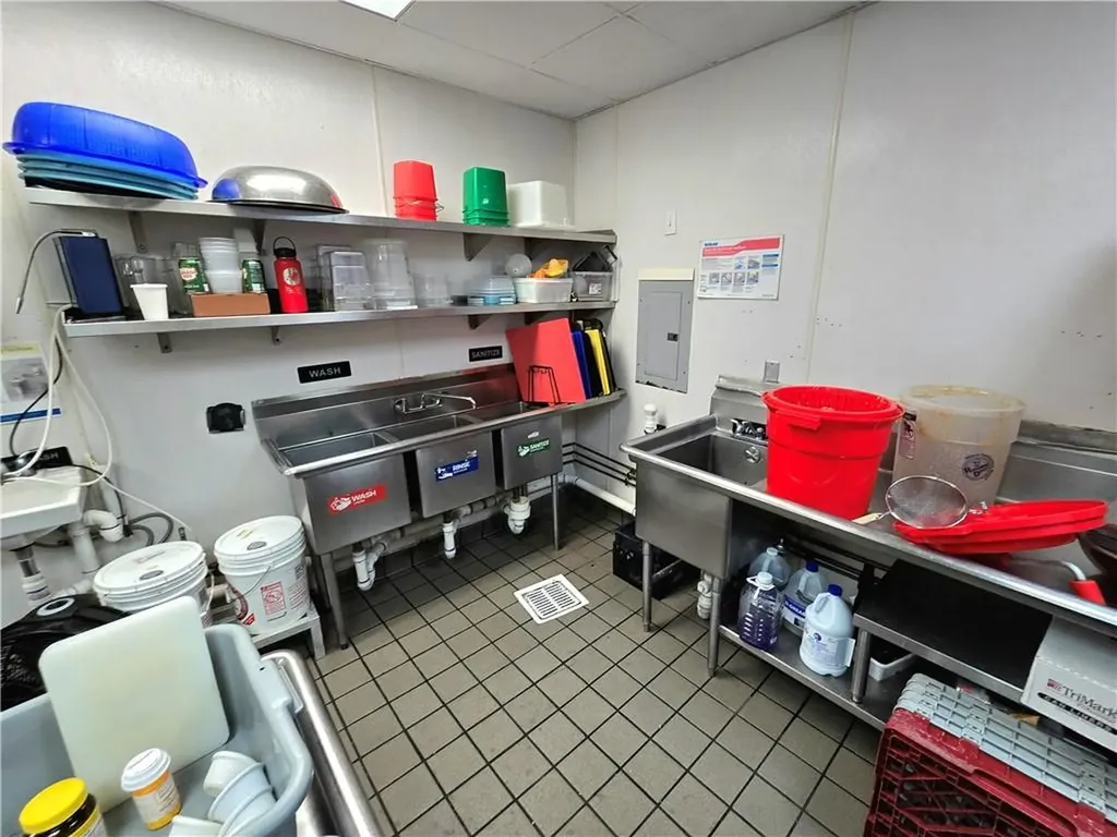 172 Wayland Avenue Providence RI 02906