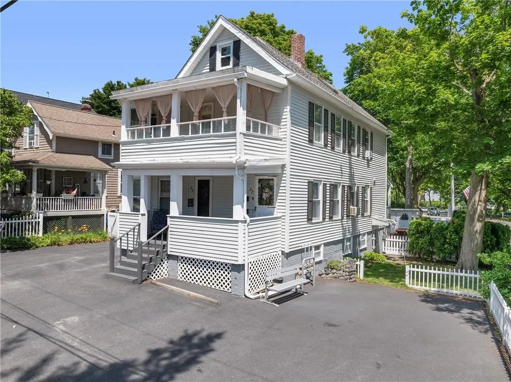 37 39 Remington Street Warwick RI 02888
