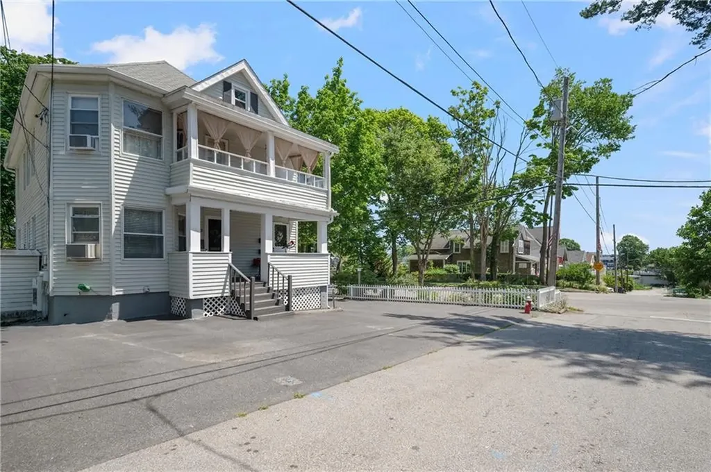 37 39 Remington Street Warwick RI 02888