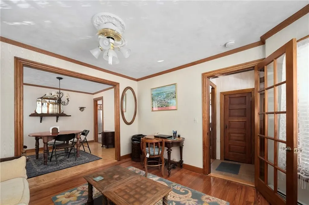 37 39 Remington Street Warwick RI 02888