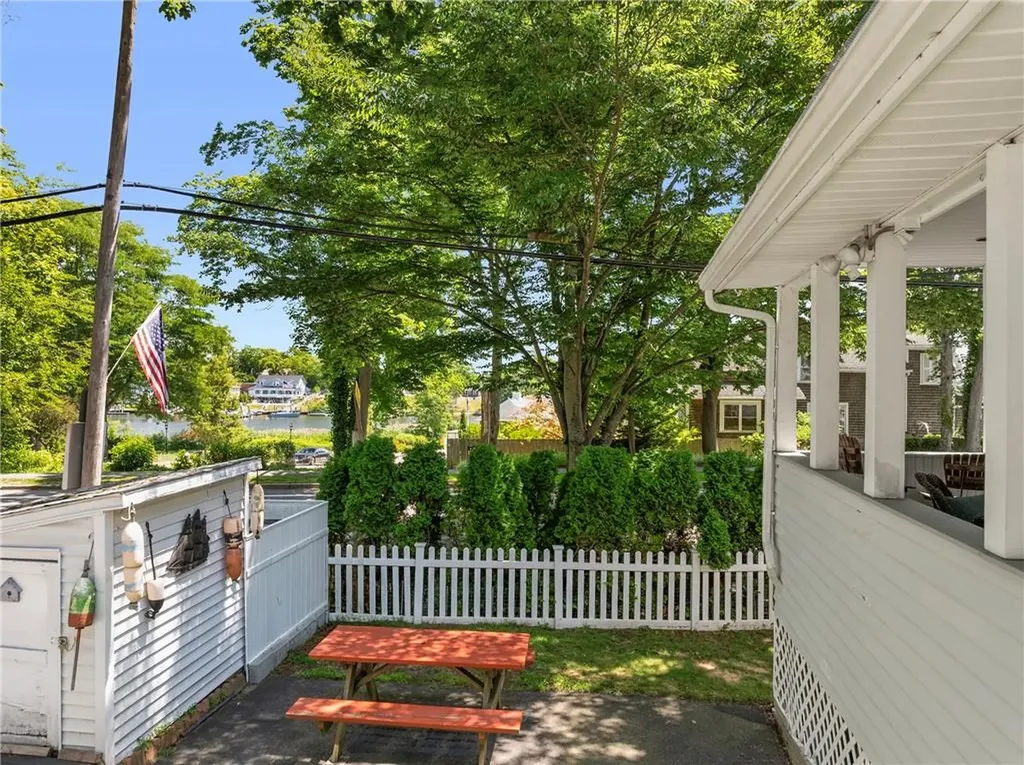 37 39 Remington Street Warwick RI 02888