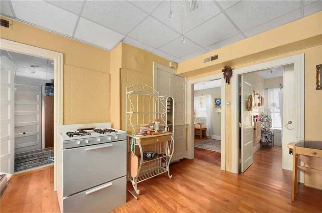 37 39 Remington Street Warwick RI 02888