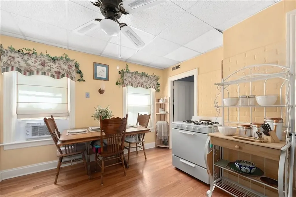 37 39 Remington Street Warwick RI 02888