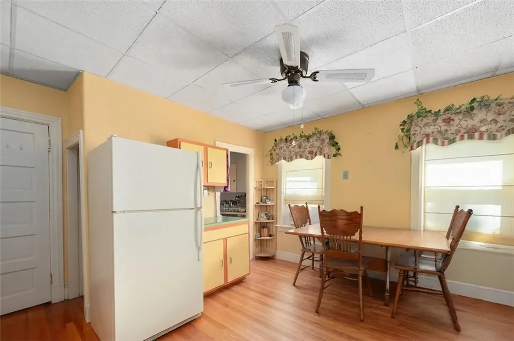 37 39 Remington Street Warwick RI 02888