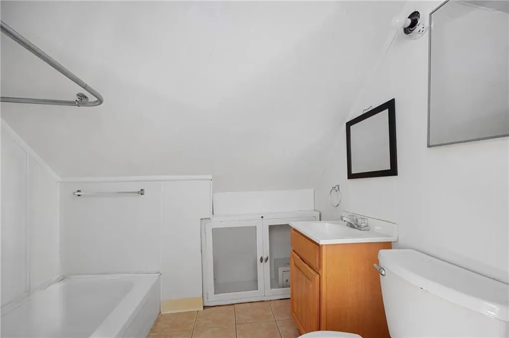 37 39 Remington Street Warwick RI 02888