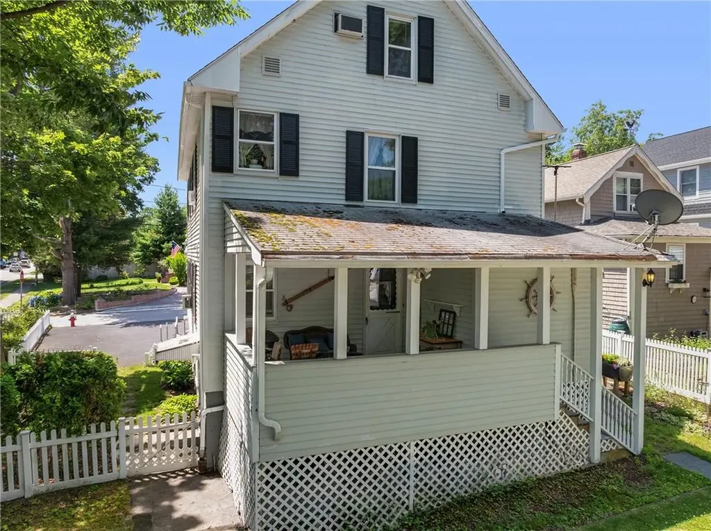 37 39 Remington Street Warwick RI 02888