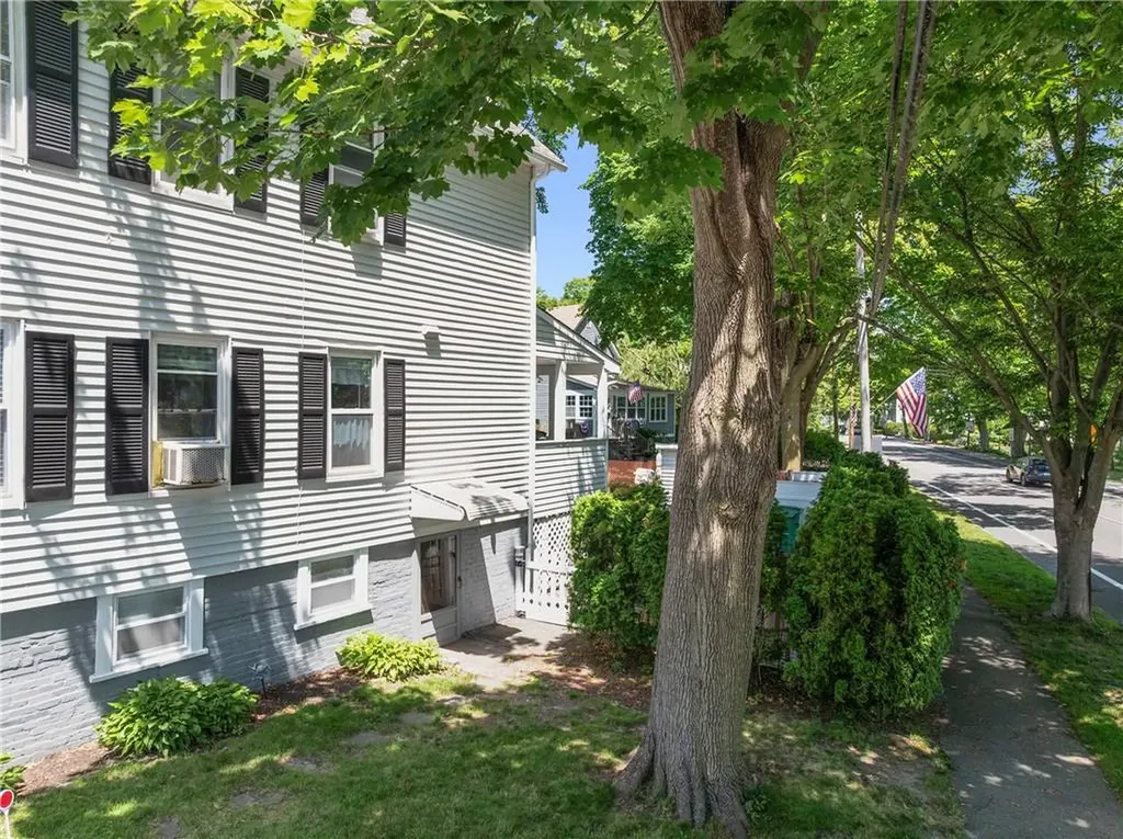 37 39 Remington Street Warwick RI 02888