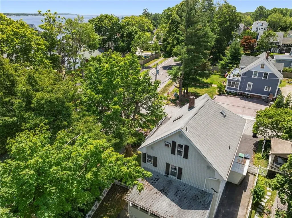 37 39 Remington Street Warwick RI 02888
