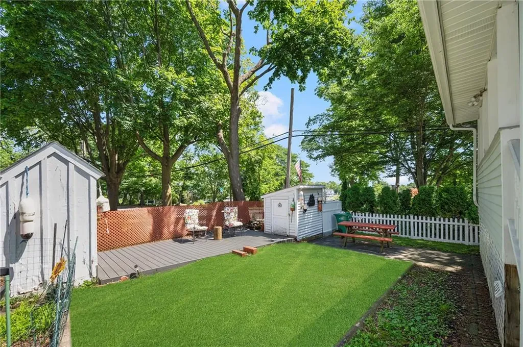 37 39 Remington Street Warwick RI 02888