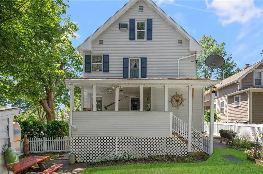 37 39 Remington Street Warwick RI 02888