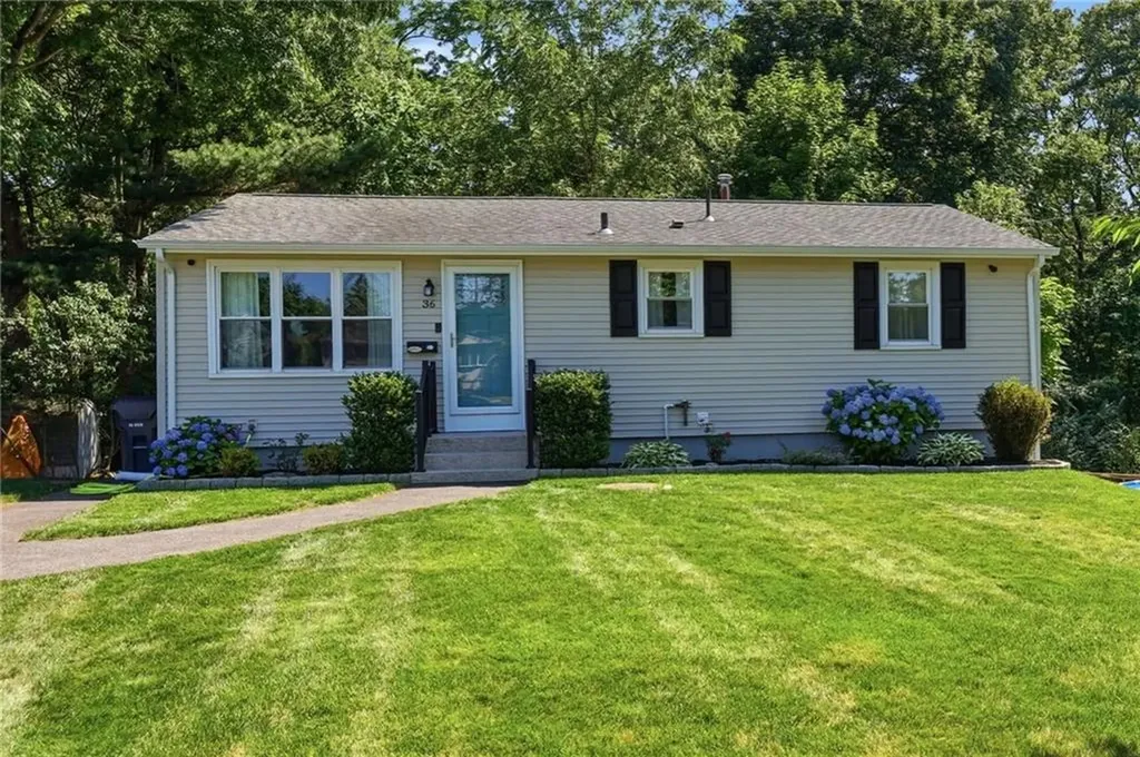 36 Mary Beth Drive Warwick RI 02886