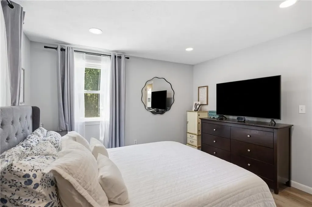 36 Mary Beth Drive Warwick RI 02886