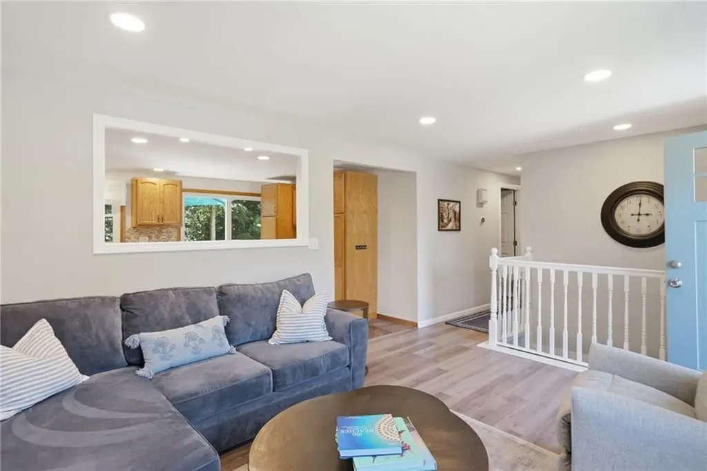 36 Mary Beth Drive Warwick RI 02886