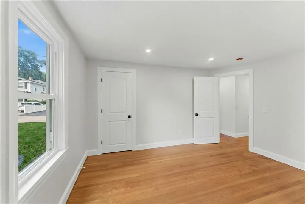 28 Plain Street East Providence RI 02916