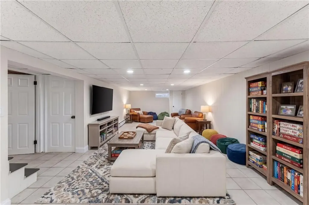 28 Plain Street East Providence RI 02916