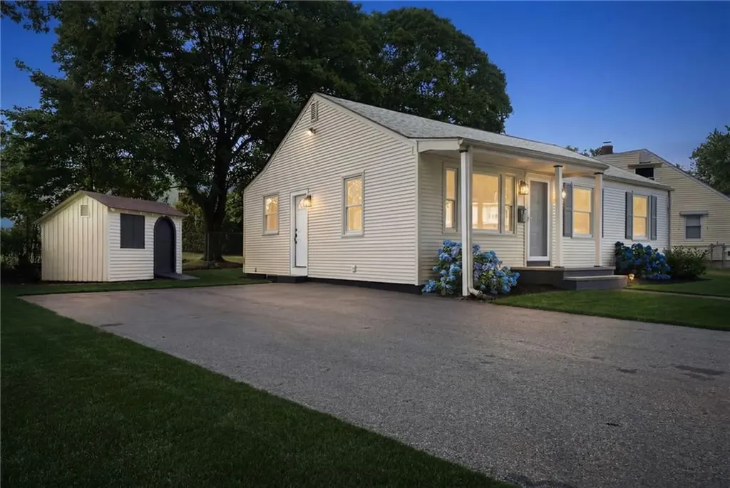 28 Plain Street East Providence RI 02916