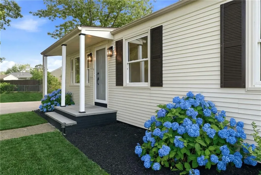 28 Plain Street East Providence RI 02916