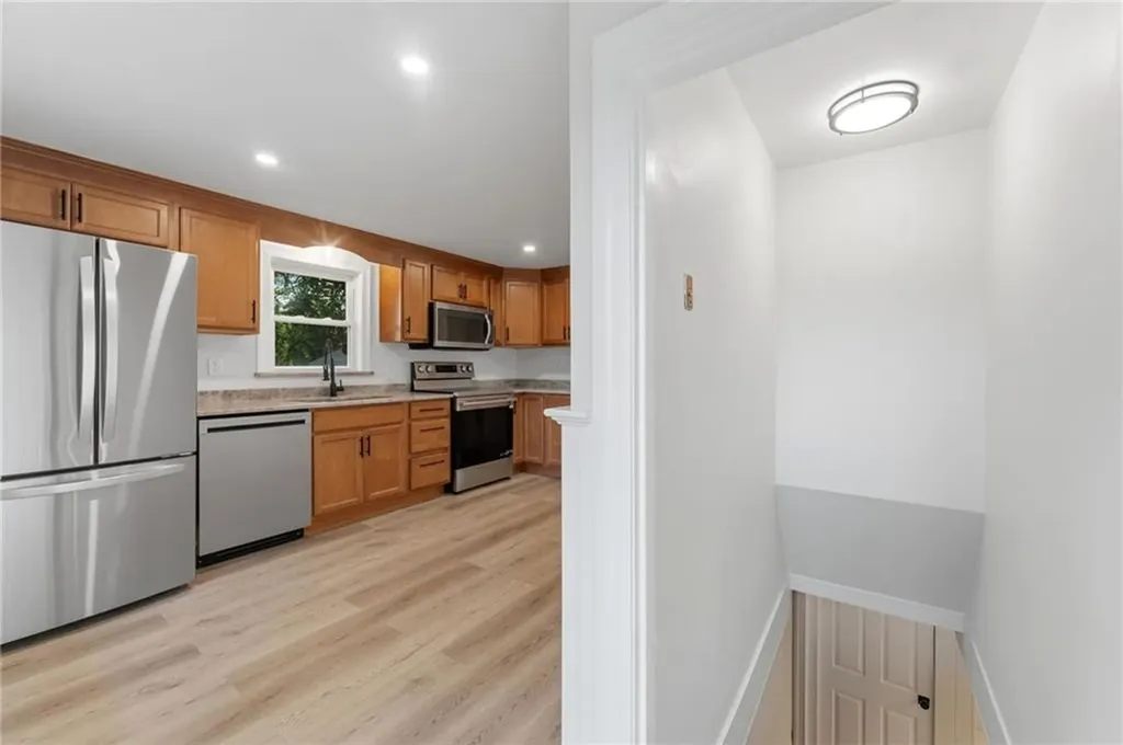 28 Plain Street East Providence RI 02916