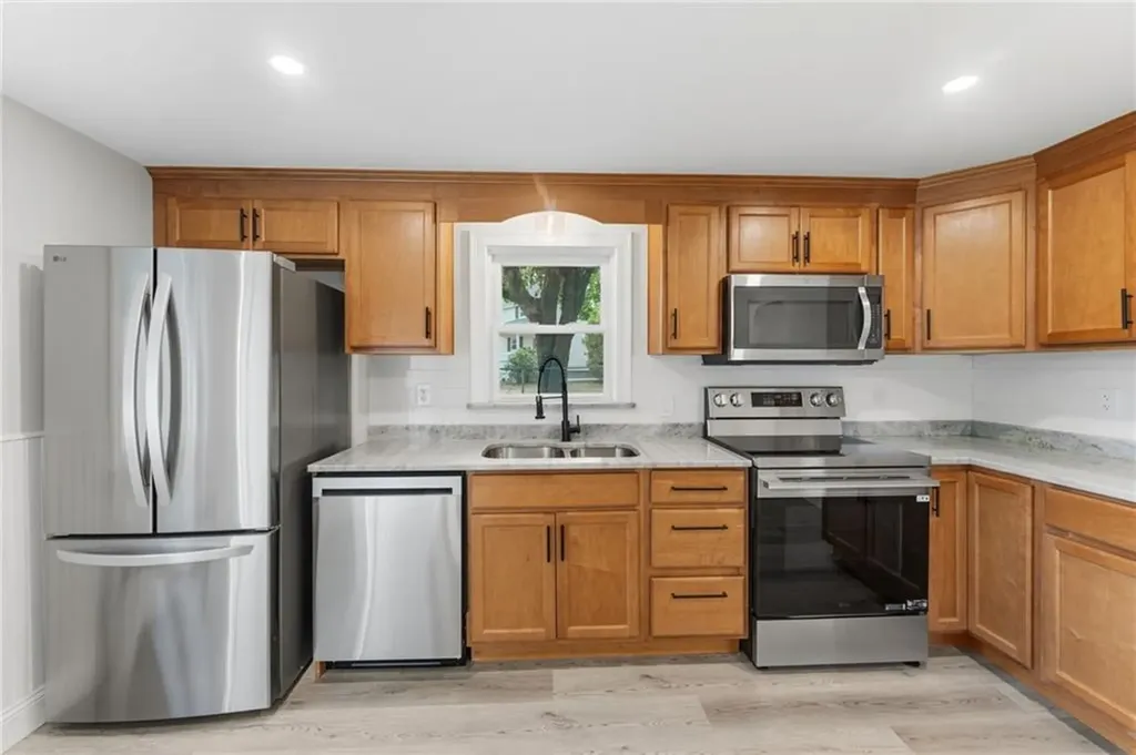 28 Plain Street East Providence RI 02916