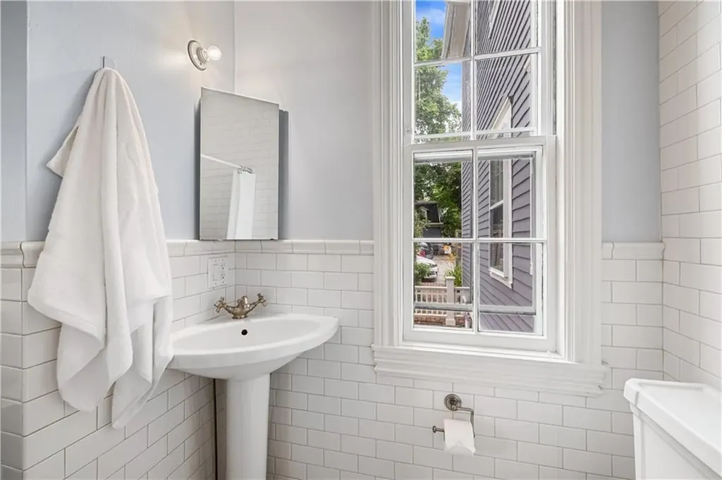 22 Halsey Street Providence RI 02906