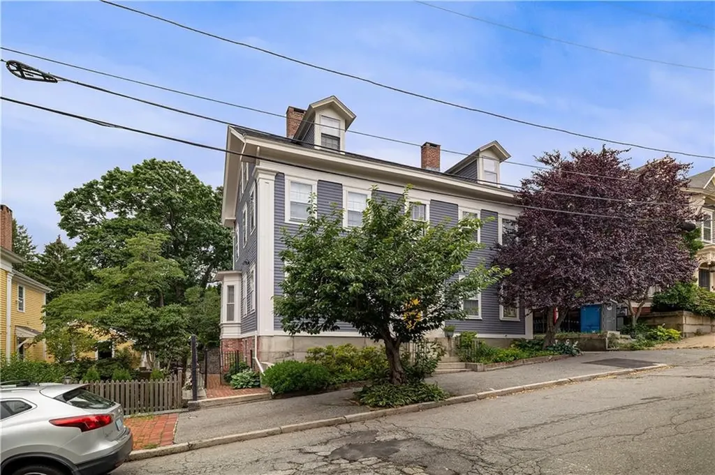 22 Halsey Street Providence RI 02906