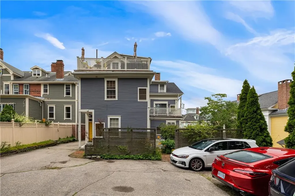 22 Halsey Street Providence RI 02906