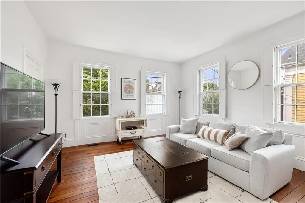22 Halsey Street Providence RI 02906