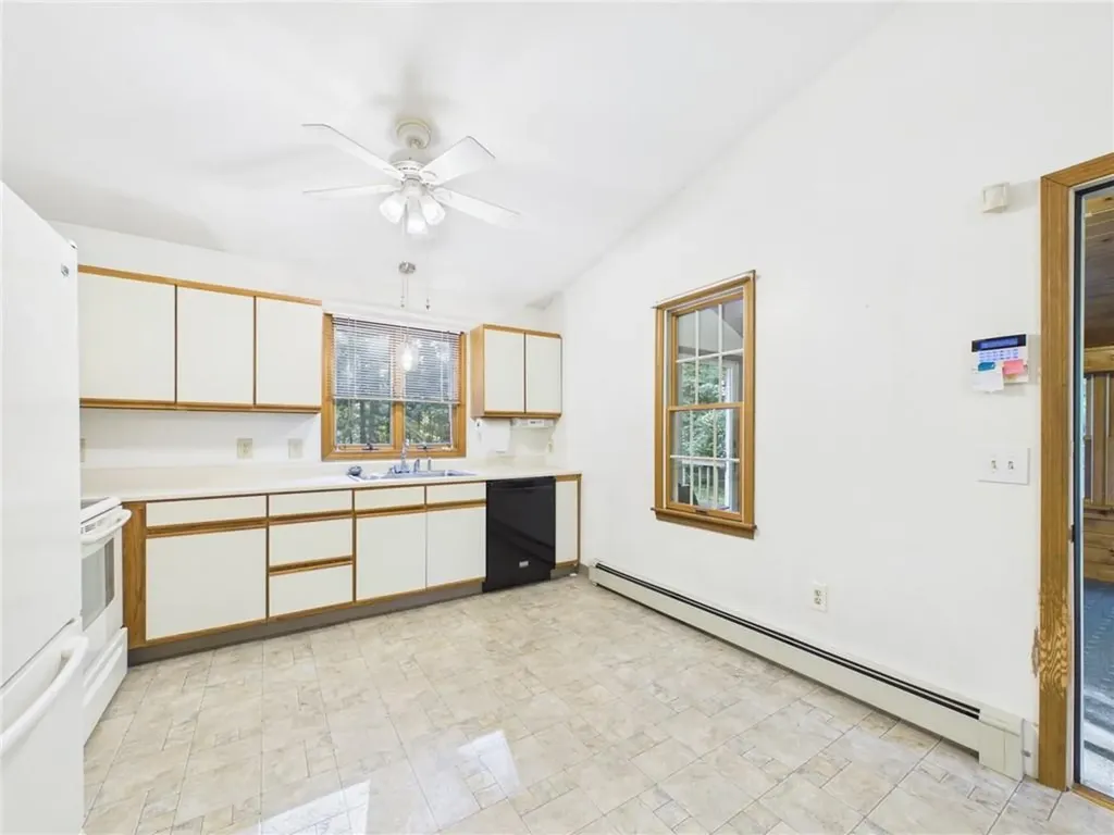 657 Shannock Road South Kingstown RI 02879