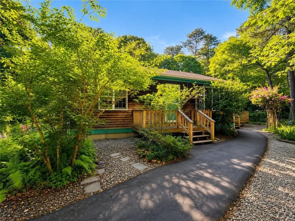657 Shannock Road South Kingstown RI 02879