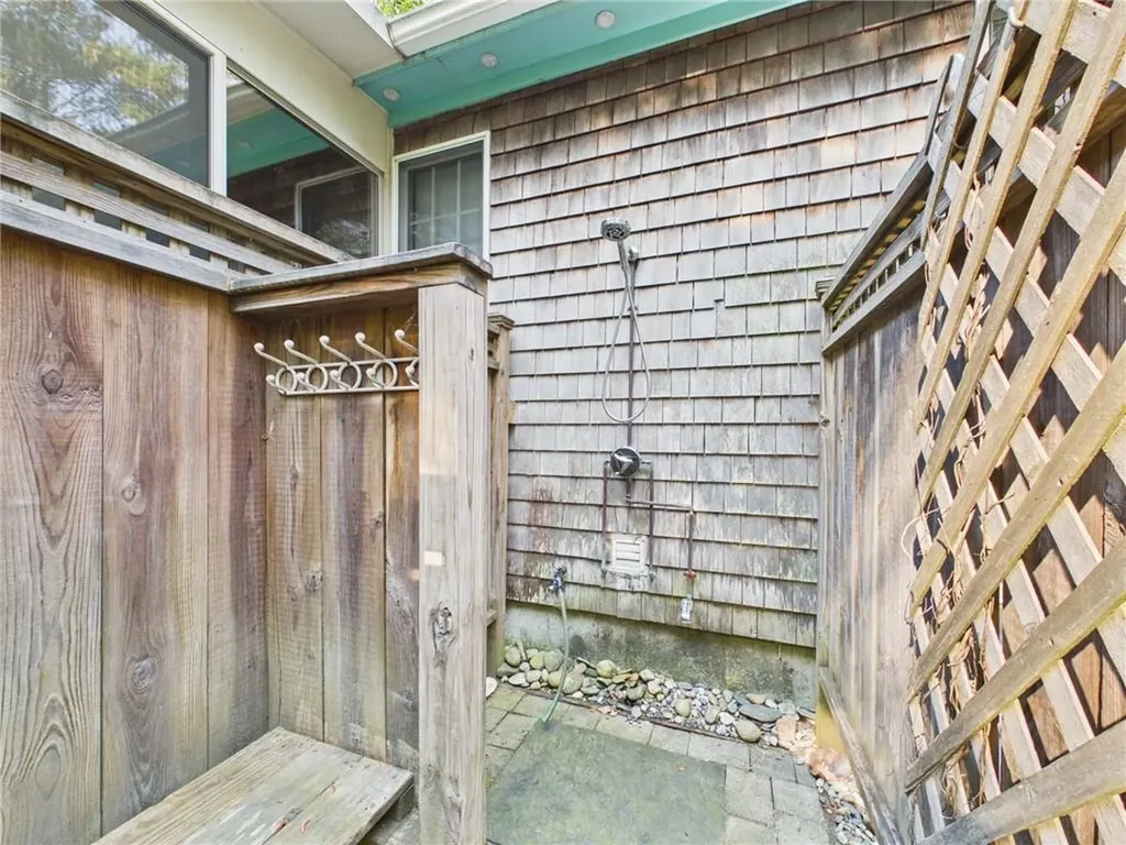 657 Shannock Road South Kingstown RI 02879