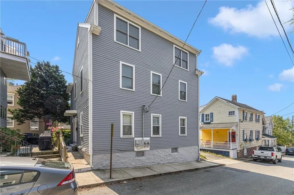 77 Pope Street Newport RI 02840