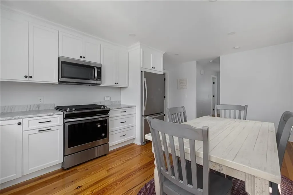 77 Pope Street Newport RI 02840
