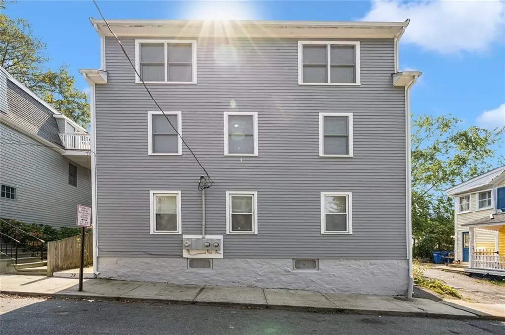 77 Pope Street Newport RI 02840