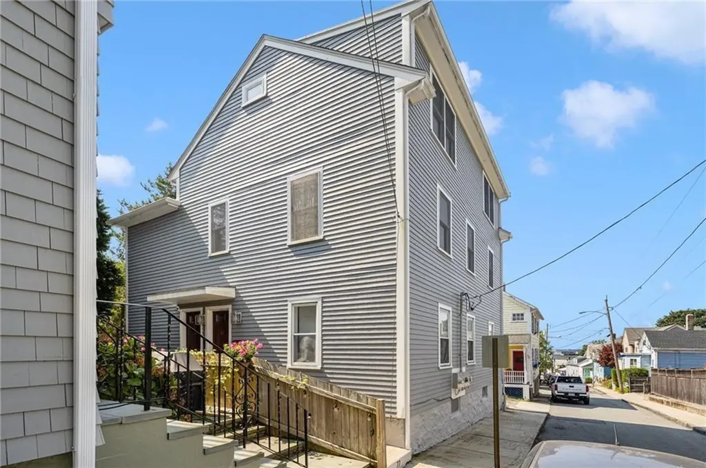 77 Pope Street Newport RI 02840